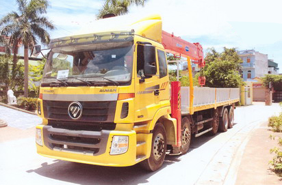 Thaco Auman 5 chân gắn cẩu Kanglim 15 tấn, xe tải cẩu 15 tấn